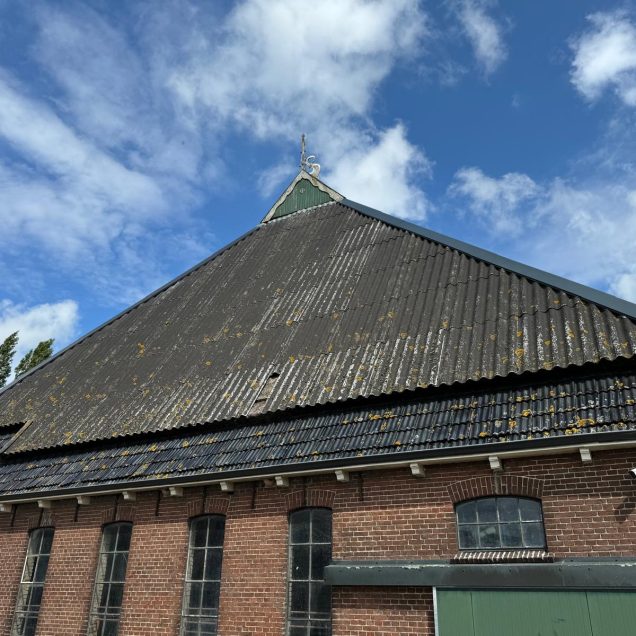 Vrouwenparochie dakrenovatie